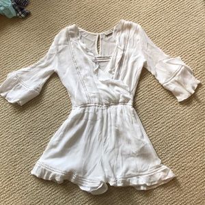 White long sleeve romper, size XS